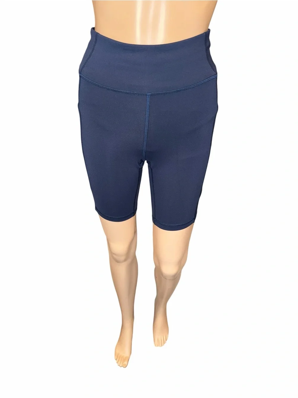 Lululemon Invigorate High-Rise Short 8”Women's Size 6 Navy Active Gym Biker